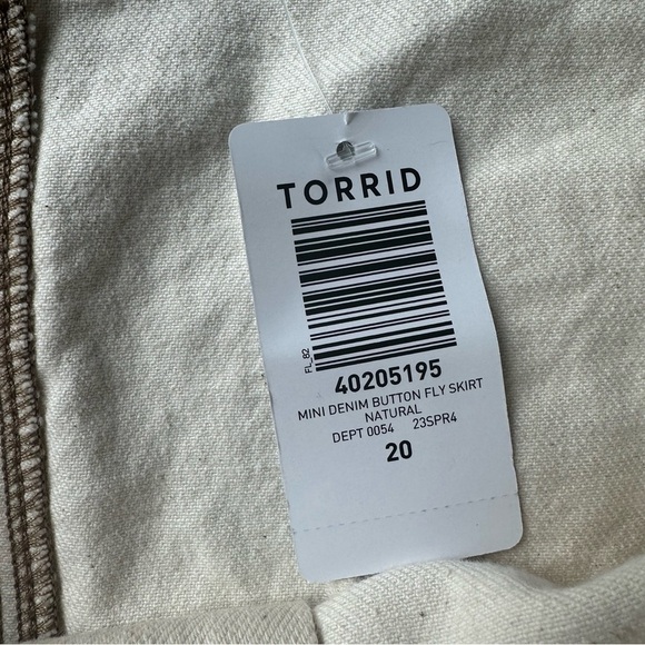 Torrid 20 mini skirt tan nude a-line short jean denim button fly plus size new - Picture 11 of 12